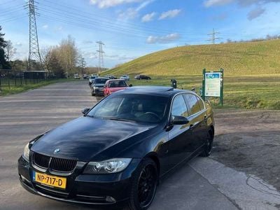 BMW 325