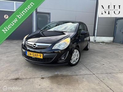 Zwart Occasion 2011 Opel Corsa Cosmo Hatchback | € 3.450 (Goede deal)