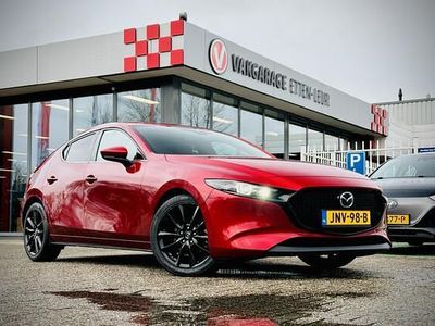 Rood (metallic) Gebruikt 2020 Mazda 3 Luxury Hatchback | € 22.485 (Eerlijke prijs)