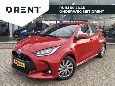 Rood Gebruikt 2023 Toyota Yaris Hatchback | € 22.795 (Eerlijke prijs)