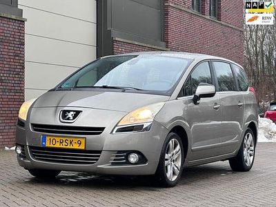 Grijs Occasion 2011 Peugeot 5008 MPV | € 3.950 (Eerlijke prijs)