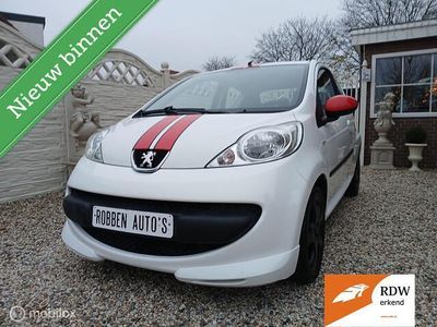 Wit Gebruikt 2009 Peugeot 107 Hatchback | € 3.150 (Eerlijke prijs)