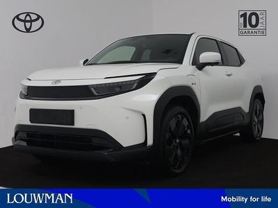 Nieuw Toyota Urban Cruiser Executive 127 kW (174 PK) 2026 Wit parelmoer SUV