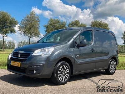 Grijs (metallic) Occasion 2016 Peugeot Partner MPV | € 8.440