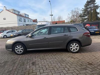 Grijs (metallic) Occasion 2010 Renault Laguna III Stationwagen | € 2.850 (Iets duurder)