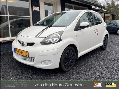 tweedehands Toyota Aygo 1.0 Sport AIRCO | NAVIGATIE | NW APK | 5DRS