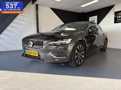 Grijs Gebruikt 2023 Volvo S60 Plus Sedan | € 33.495 (Super prijs)