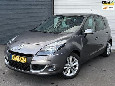 Grijs Gebruikt 2011 Renault Scénic III MPV | € 5.250 (Eerlijke prijs)