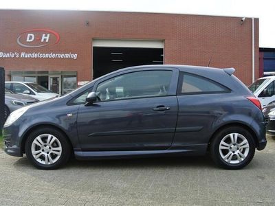 tweedehands Opel Corsa 1.2-16V Essentia airco apk 04-10-2024 inruil mogelijk