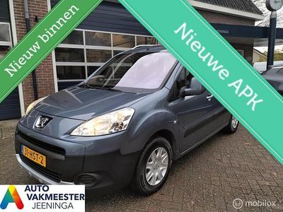 Grijs Gebruikt 2009 Peugeot Partner Tepee MPV | € 3.950 (Eerlijke prijs)