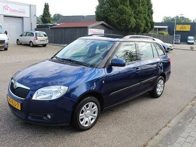 Blauw Gebruikt 2009 Skoda Fabia Ambiente Hatchback | € 4.995 (Eerlijke prijs)