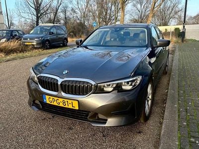 Grijs Occasion 2020 BMW 330 Executive Sedan | € 20.000 (Super prijs)
