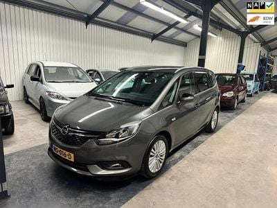 Grijs Gebruikt 2017 Opel Zafira Edition MPV | € 10.950 (Goede deal)