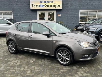 Grijs Occasion 2015 Seat Ibiza I-Tech Hatchback | € 10.900 (Duur)