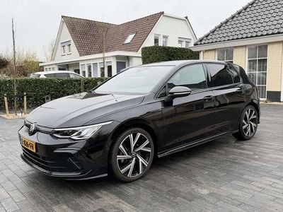 Occasion VW Golf VIII R-line 131 PK (96 kW) 2021 Zwart Stationwagen