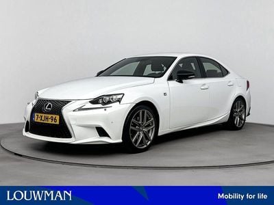 Lexus IS300h
