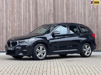 Zwart, metallic lak Gebruikt 2021 BMW X1 Executive SUV | € 28.900 (Eerlijke prijs)