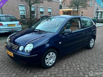 Blauw Gebruikt 2003 VW Polo Hatchback | € 2.349 (Eerlijke prijs)