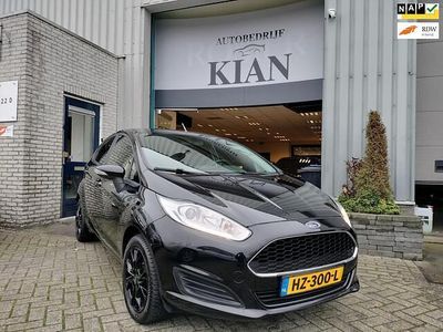 Zwart Gebruikt 2016 Ford Fiesta Style Hatchback | € 5.500 (Eerlijke prijs)