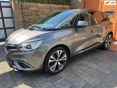Grijs Gebruikt 2017 Renault Scénic IV Intens MPV | € 9.999 (Goede deal)