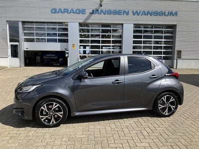 Nieuw Toyota Yaris Hybrid 2025 Grijs Hatchback