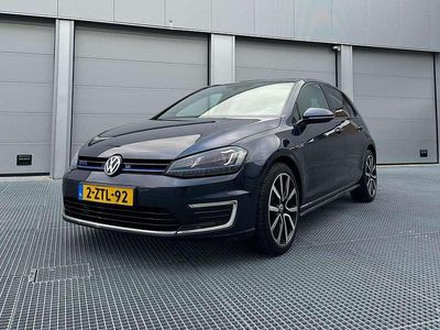 Blauw Occasion 2015 VW Golf VII GTE Hatchback | € 15.995 (Duur)