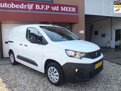 Wit Gebruikt 2021 Peugeot Partner Premium MPV | € 9.950 (Eerlijke prijs)