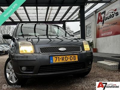 Occasion Ford Fusion Trend 101 PK (74 kW) 2005 Grijs Hatchback