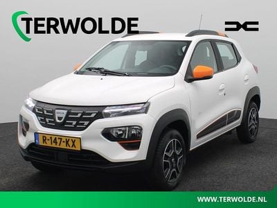 Wit Gebruikt 2022 Dacia Spring Comfort Plus Hatchback | € 8.945 (Eerlijke prijs)