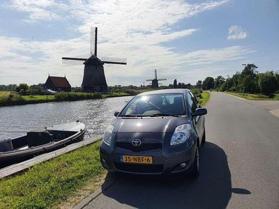 Grijs Gebruikt 2010 Toyota Yaris Hatchback | € 2.950 (Eerlijke prijs)