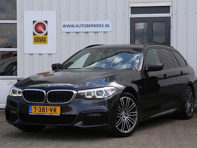 Grijs, metallic lak Gebruikt 2020 BMW 520 M Sport Stationwagen | € 31.900 (Eerlijke prijs)