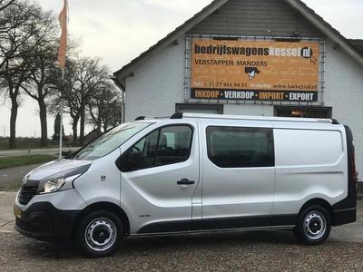 (metallic) Occasion 2015 Renault Trafic MPV | € 7.500