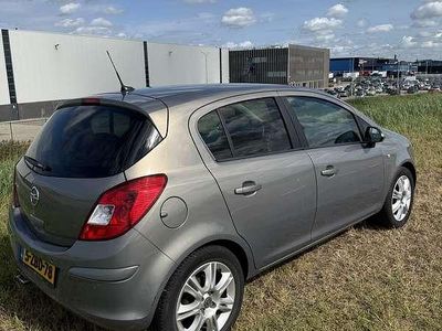 Bruin Gebruikt 2014 Opel Blitz MPV | € 4.750