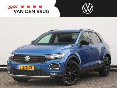 Blauw Gebruikt 2020 VW T-Roc Business SUV | € 25.895 (Goede deal)