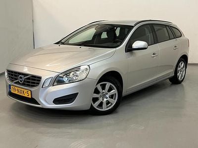 Occasion Volvo V60 150 PK (110 kW) 2011 Grijs (metallic) Stationwagen