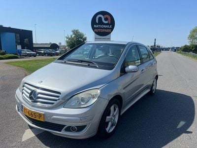 Mercedes B200