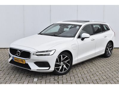 tweedehands Volvo V60 T6 Plug-In-Hybrid AWD Momentum Pro #Panorama #Head-Up #Leer