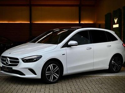 Wit Occasion 2021 Mercedes B250e Luxury MPV | € 25.950 (Eerlijke prijs)