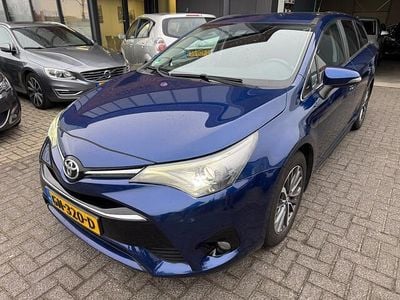 Blauw Occasion 2015 Toyota Avensis Stationwagen | € 4.995