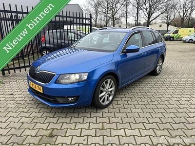 Blauw Gebruikt 2013 Skoda Octavia Business Line Stationwagen | € 4.950 (Eerlijke prijs)