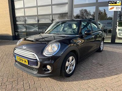 Bruin Gebruikt 2015 Mini Cooper Business Hatchback | € 7.950