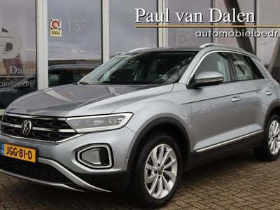 Grijs Gebruikt 2024 VW T-Roc Style SUV | € 31.920 (Goede deal)