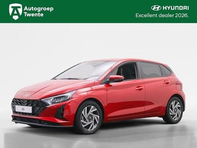 Dragon red (rood metallic) Occasion 2024 Hyundai i20 Comfort Hatchback | € 18.900 (Goede deal)