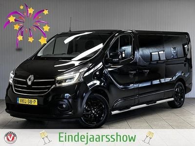 Zwart (metallic) Gebruikt 2021 Renault Trafic Luxe MPV | € 15.995 (Goede deal)