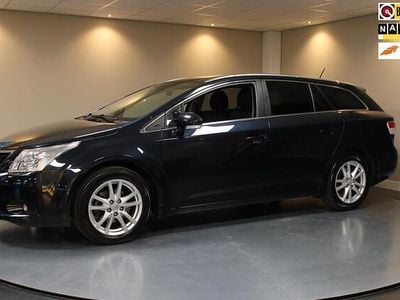 Grijs (metallic) Occasion 2011 Toyota Avensis Business Edition Stationwagen | € 10.940 (Eerlijke prijs)