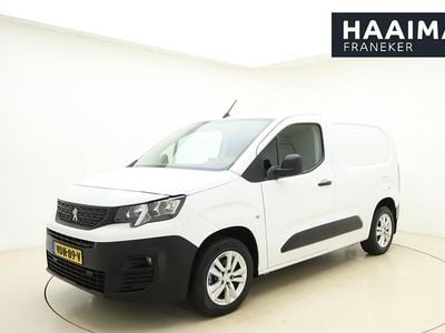Wit Occasion 2019 Peugeot Partner Premium MPV | € 11.950 (Eerlijke prijs)