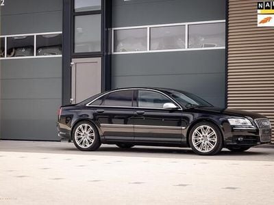 Zwart Gebruikt 2007 Audi S8 Proline Sedan | € 24.900