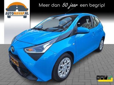 tweedehands Toyota Aygo 1.0 VVT-i X-Play limited 5Drs /Navi/Apple/Android/