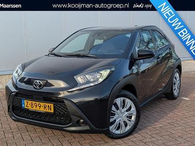 Zwart Occasion 2024 Toyota Aygo X Play SUV | € 18.150 (Eerlijke prijs)