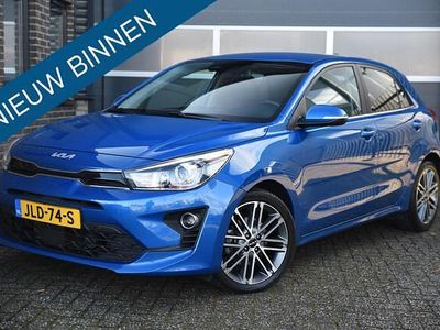 Blauw Gebruikt 2022 Kia Rio Hatchback | € 15.790 (Eerlijke prijs)